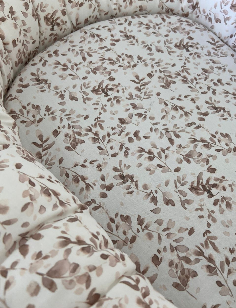 Babynestje taupe leaves