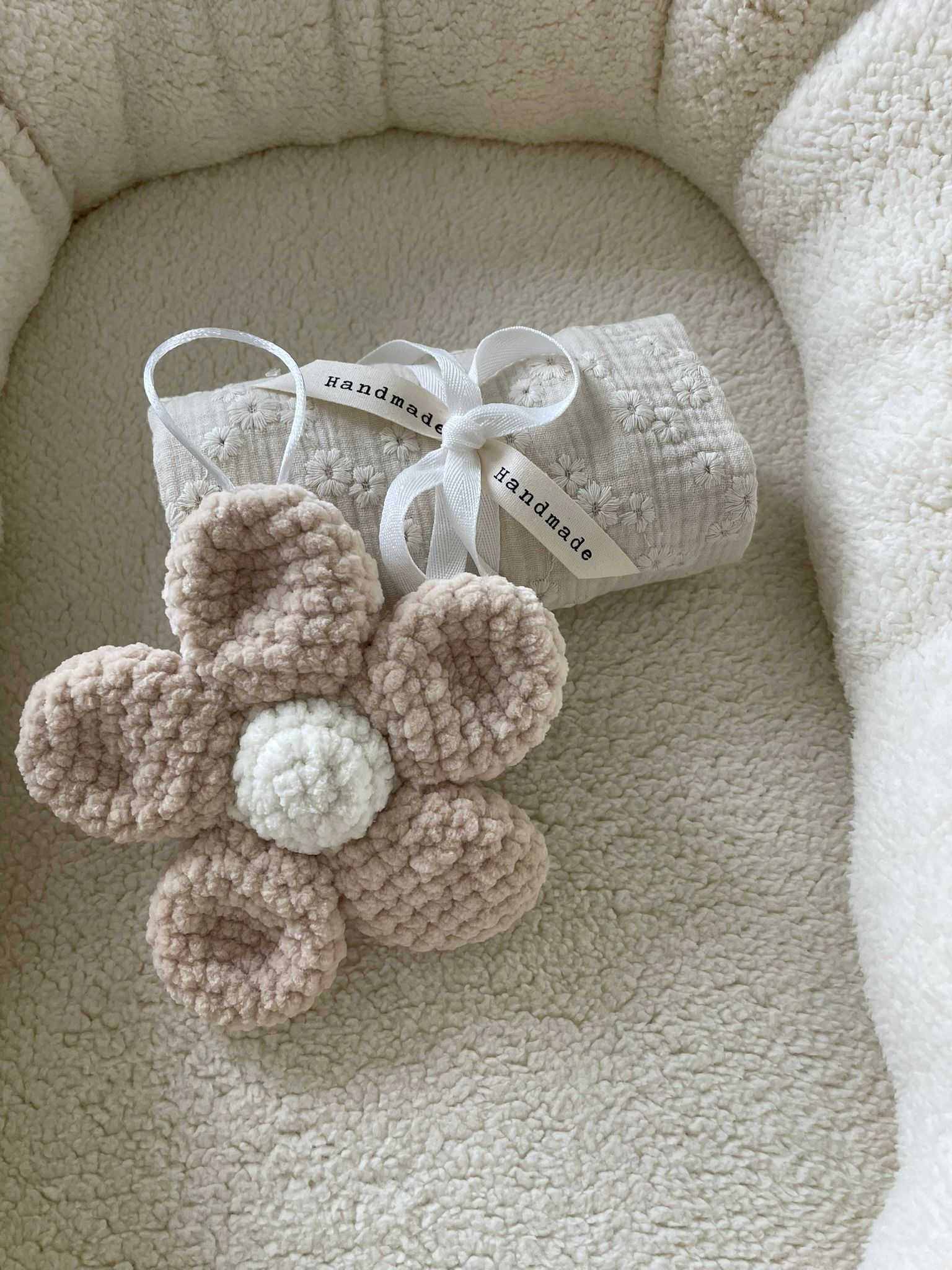 Speenknuffel  bloem  Daisy naturel - gehaakt