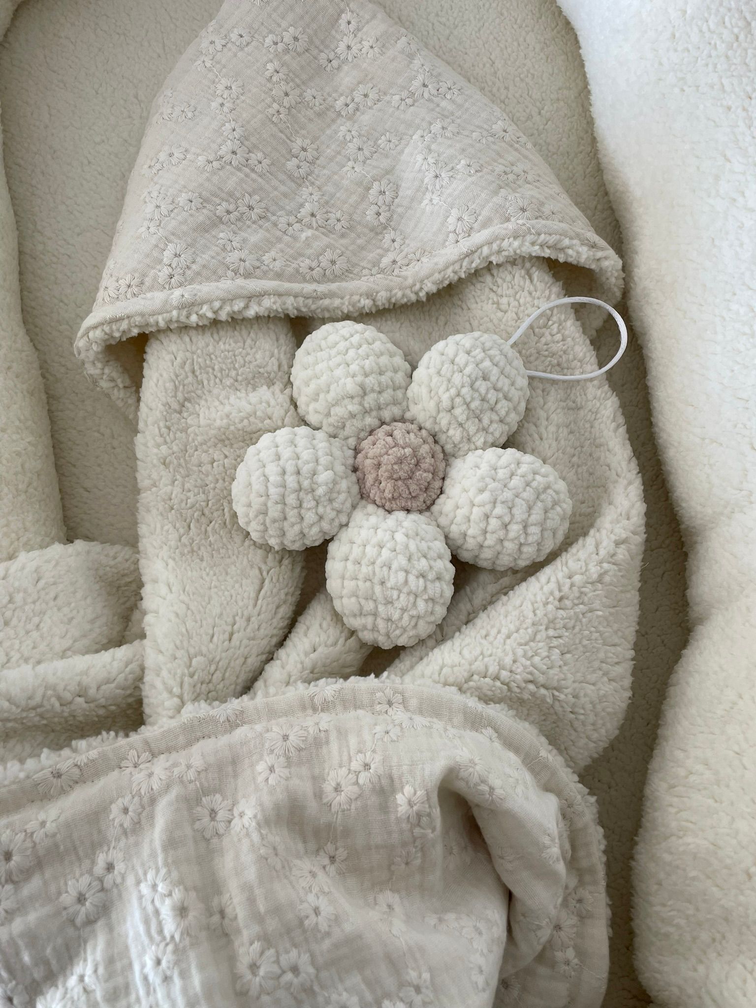 Omslagdoek teddy embroidery