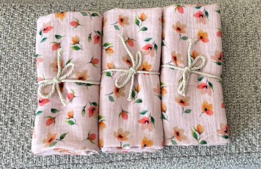 Swaddle hydrofiele doek  pink flowers