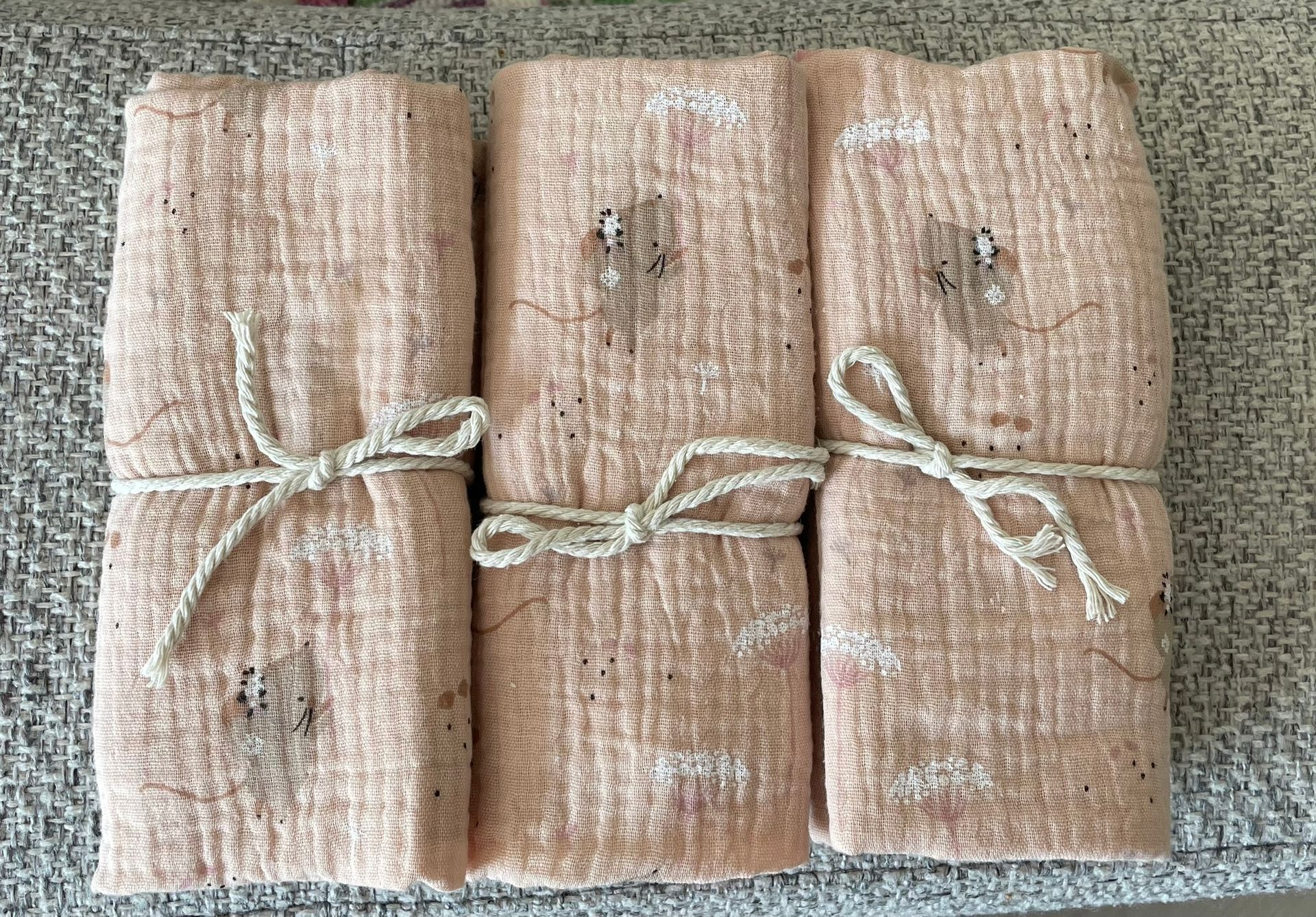 Swaddle hydrofiele doek  pluisbloem muisjes