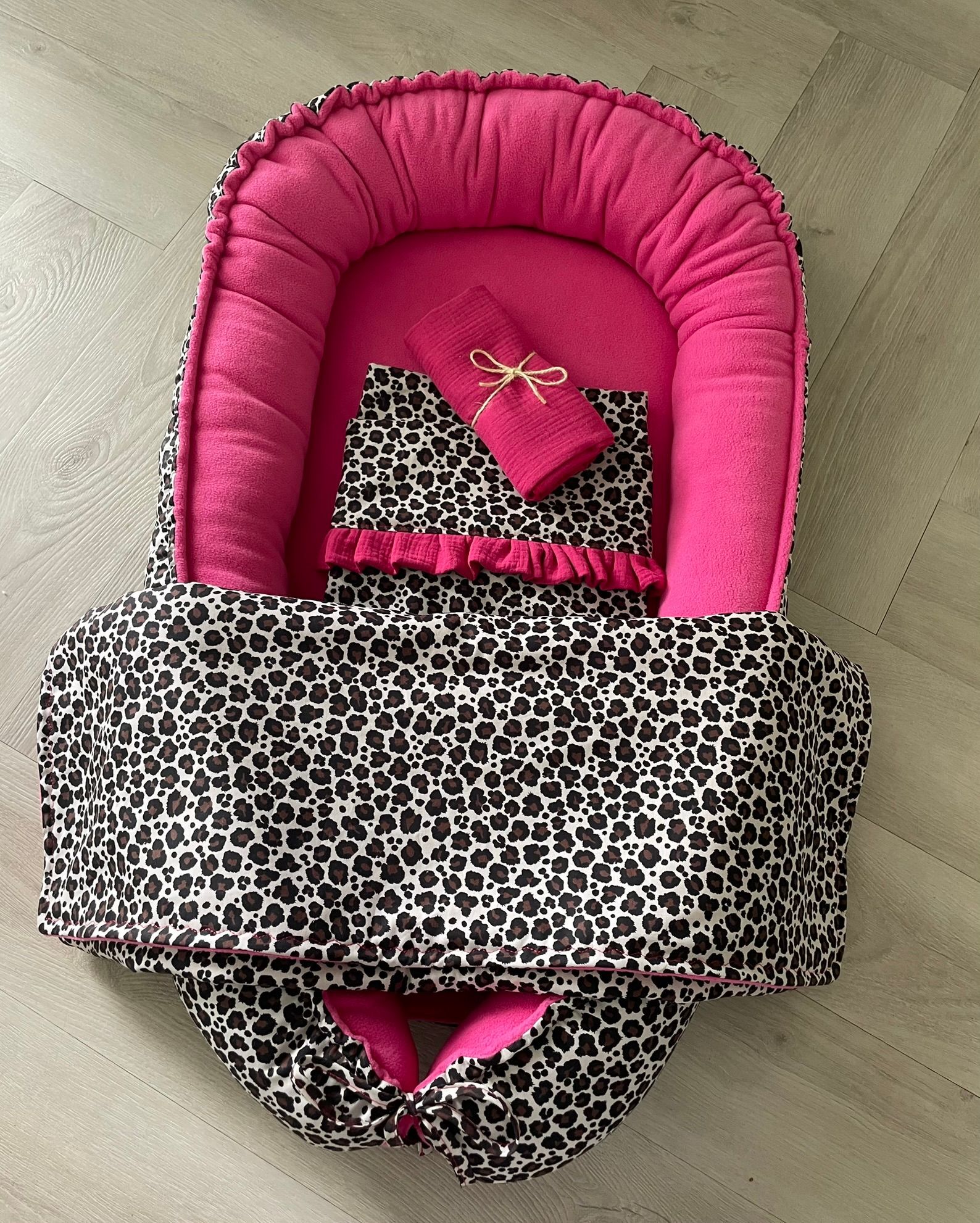 Babynestje  panter pink
