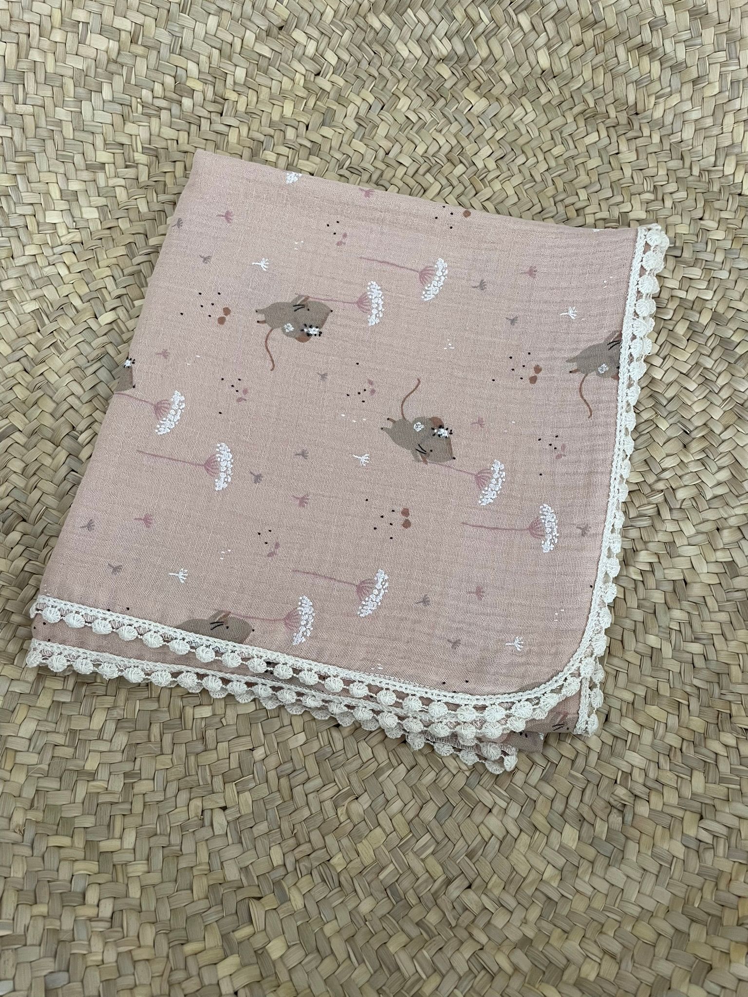 Swaddle hydrofiele doek pluisbloem muisjes bolletjes kant