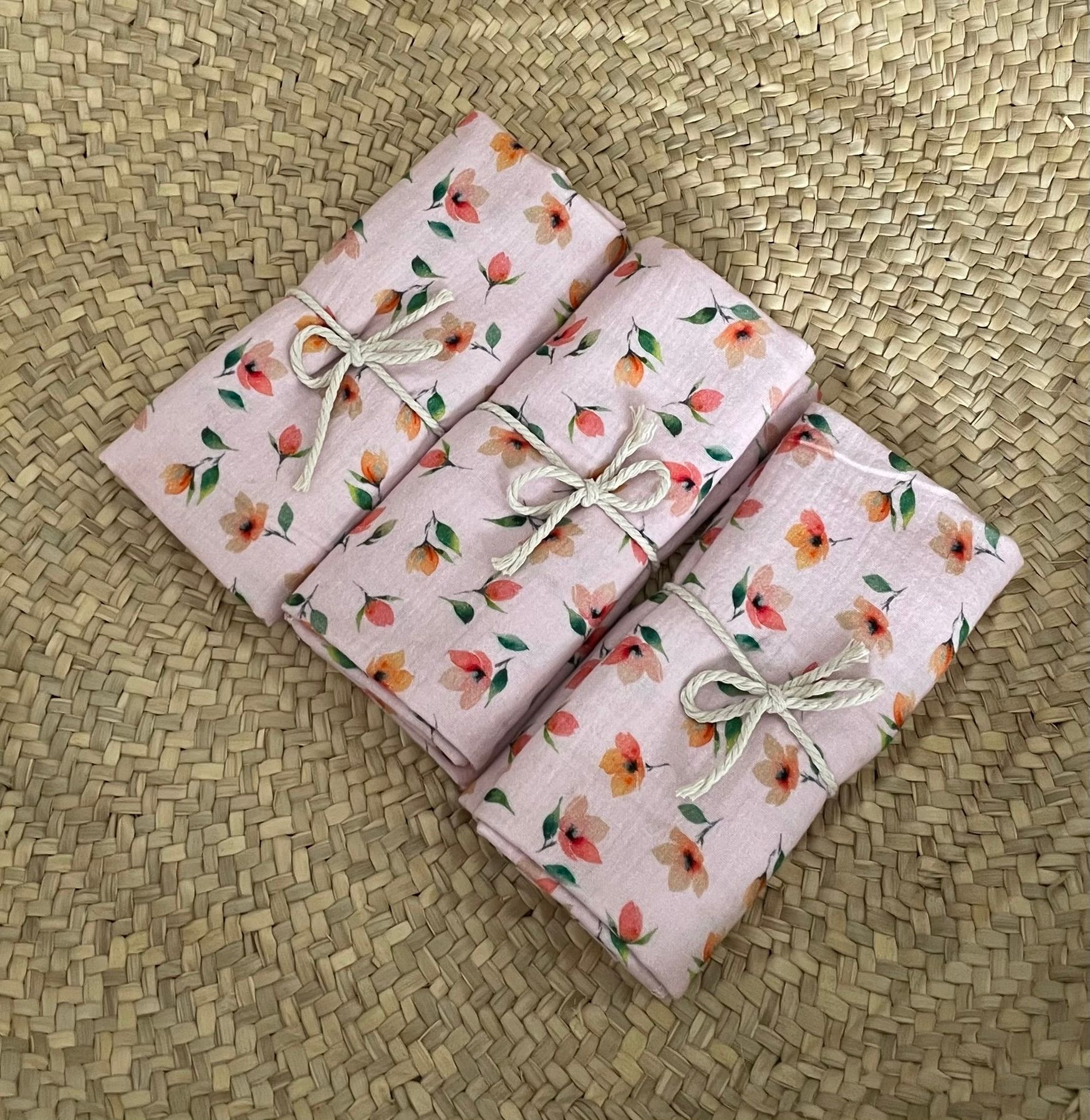 Swaddle hydrofiele doek  pink flowers