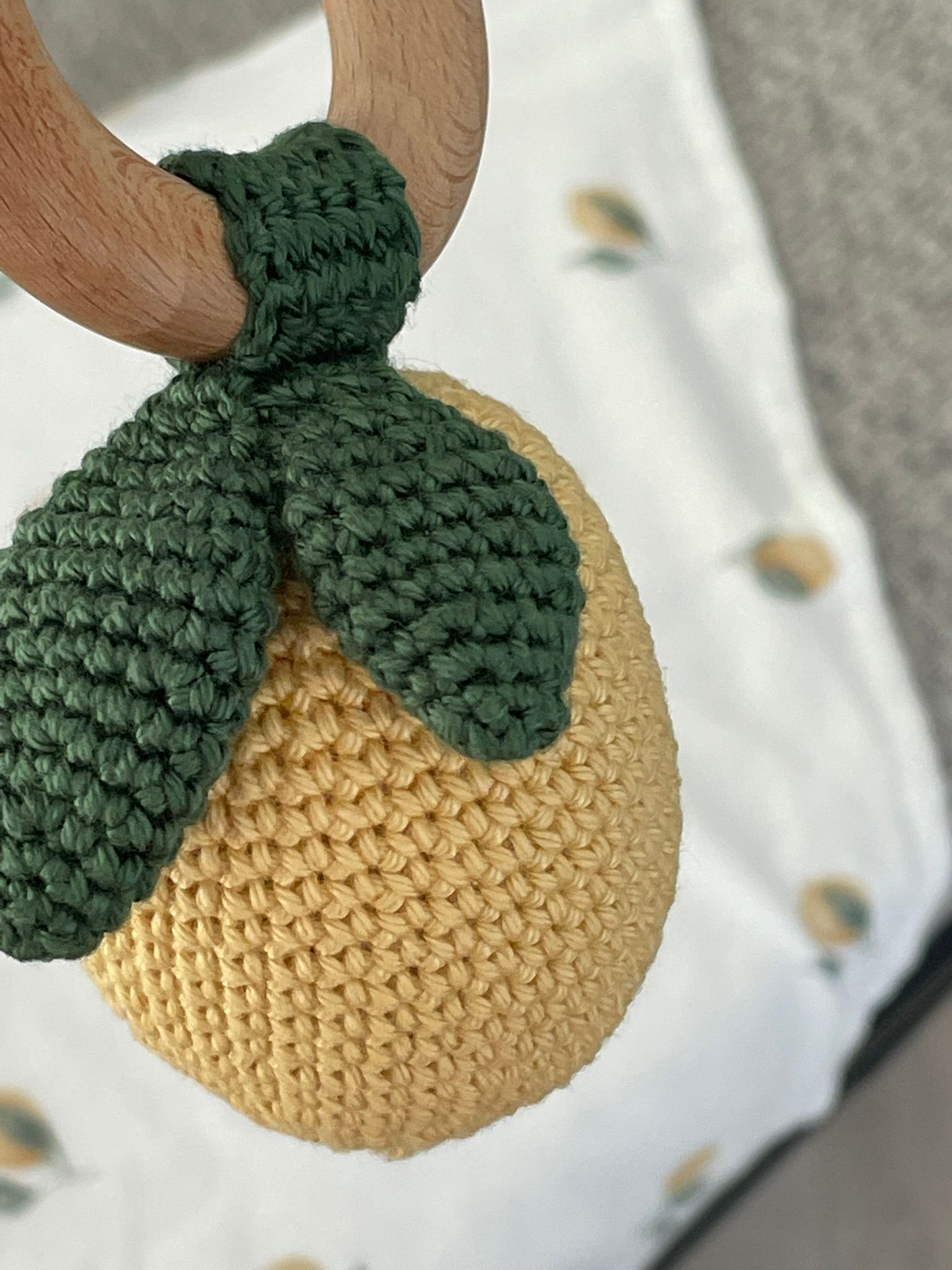 Bijtring rammelaar citroen- gehaakt