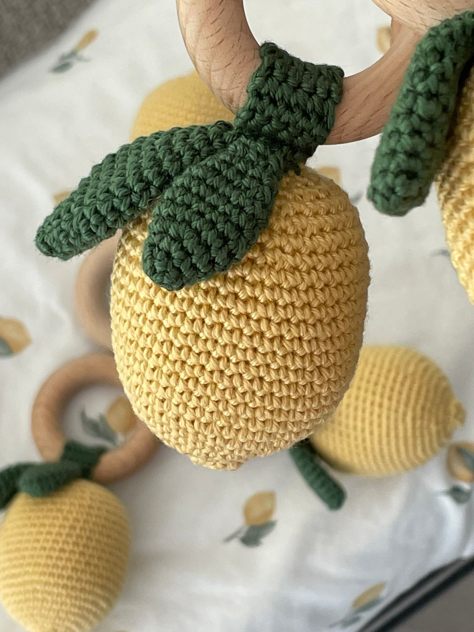 Bijtring rammelaar citroen- gehaakt