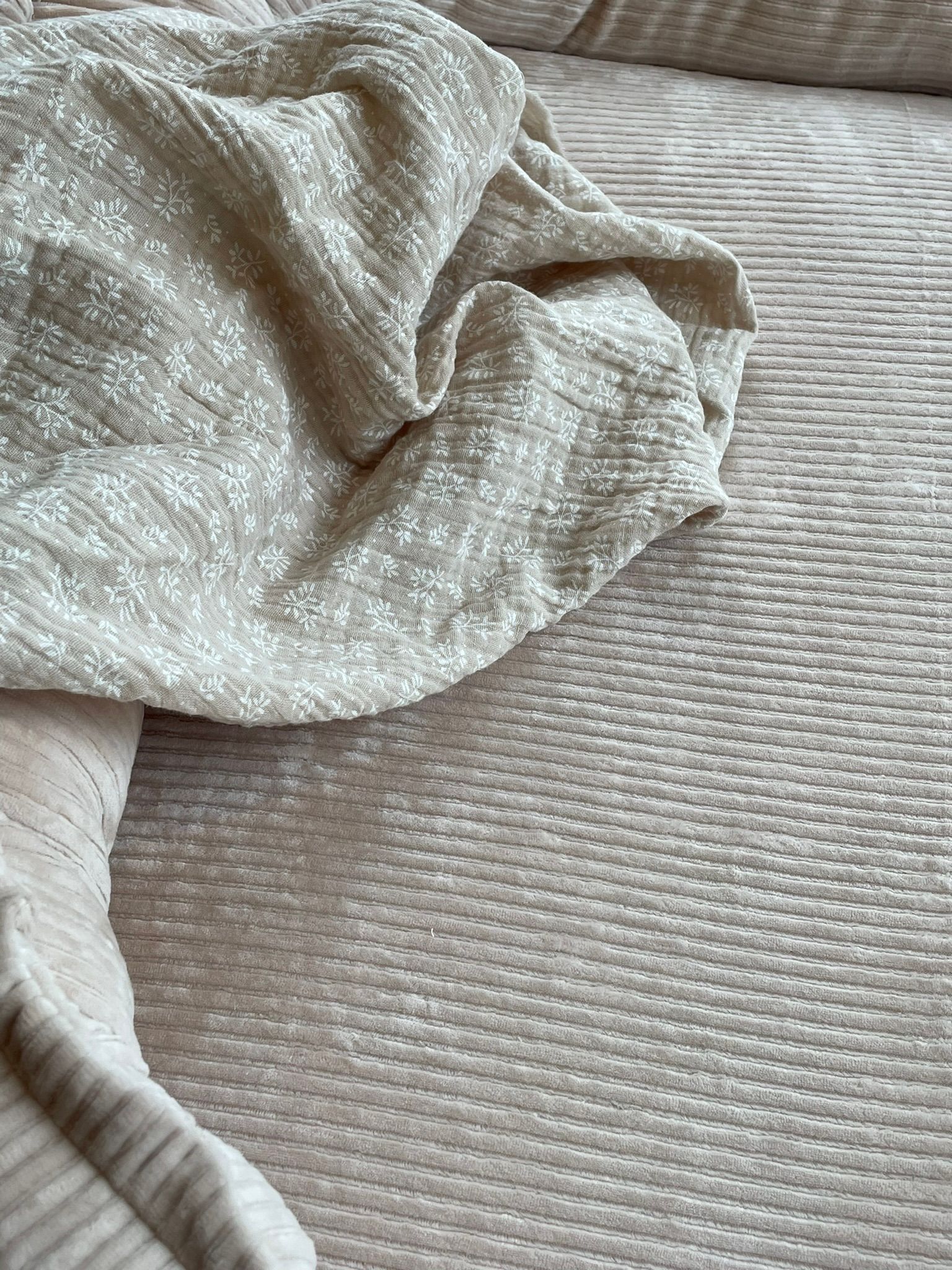 Swaddle hydrofiele doek beige boeket