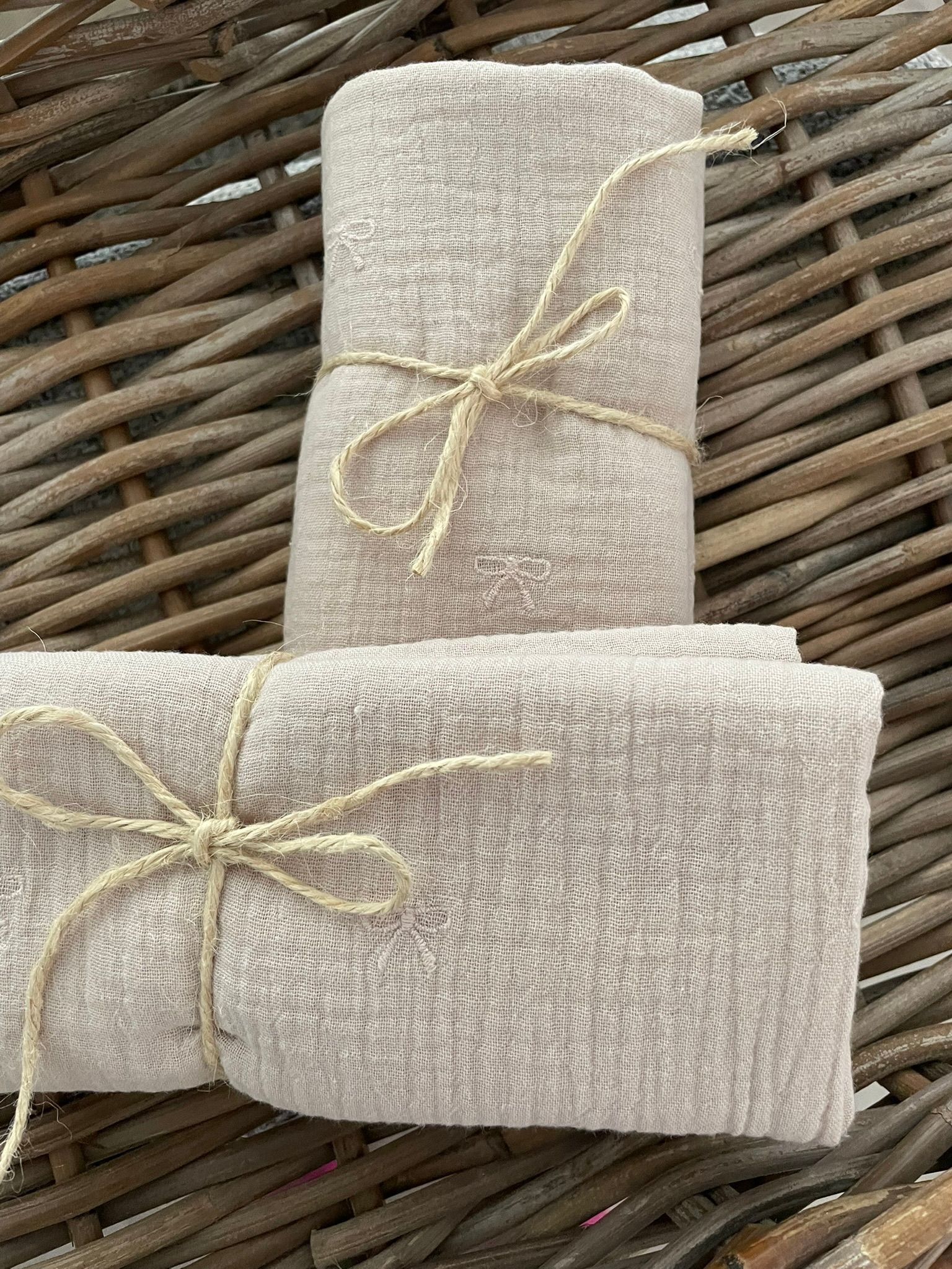 Hydrofiele doek, swaddle geborduurde strikjes zand