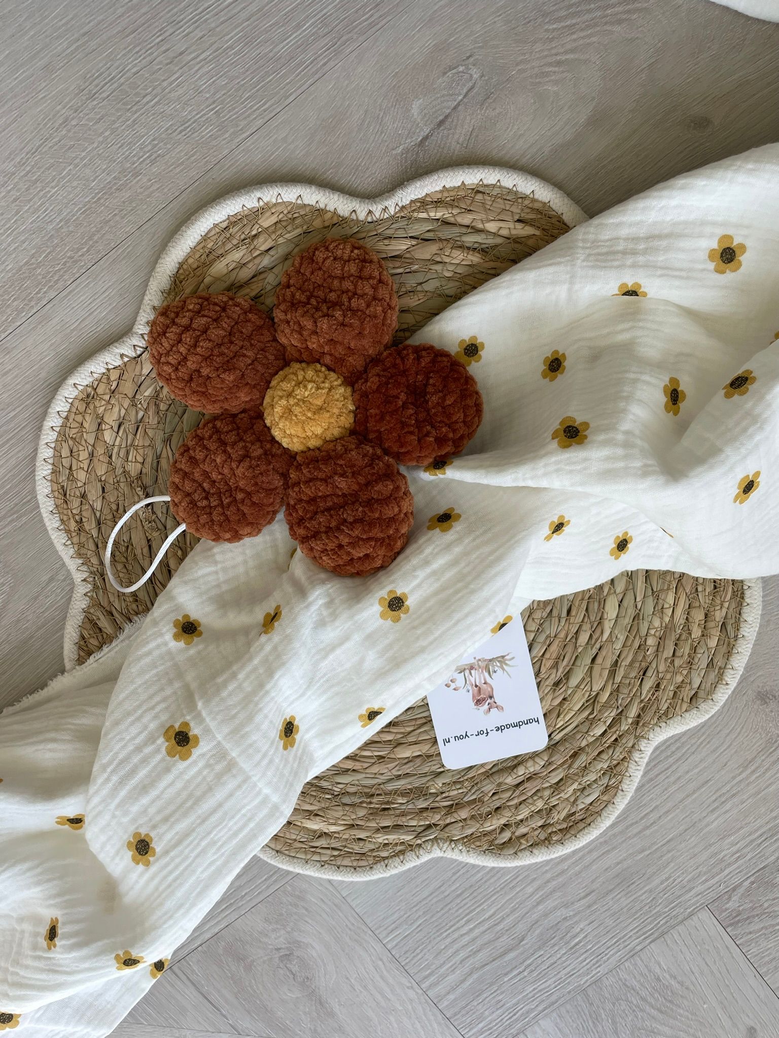 Speenknuffel  bloem  sunflowers - gehaakt