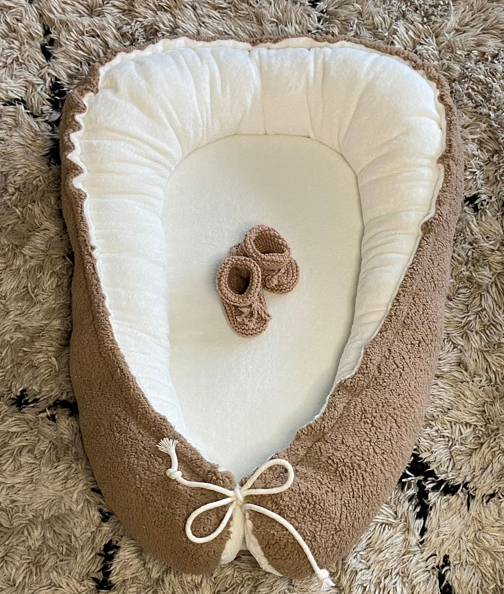 Babynestje brown teddy en bamboe