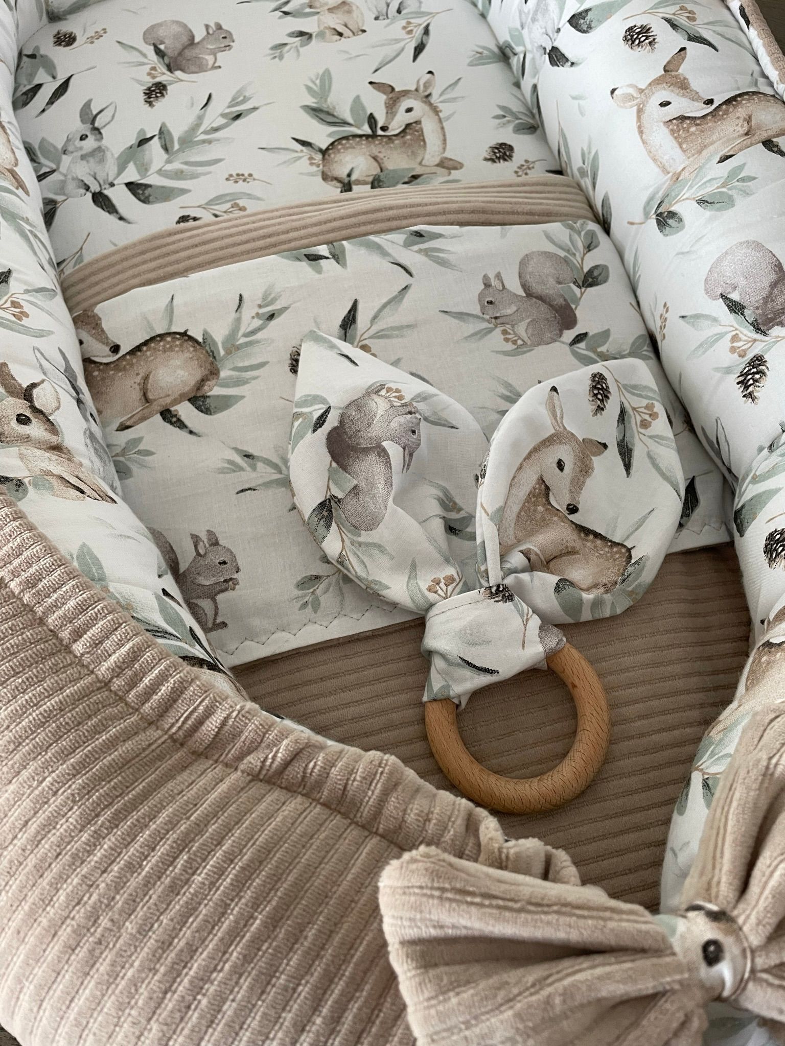 Babynestje beige hertjes