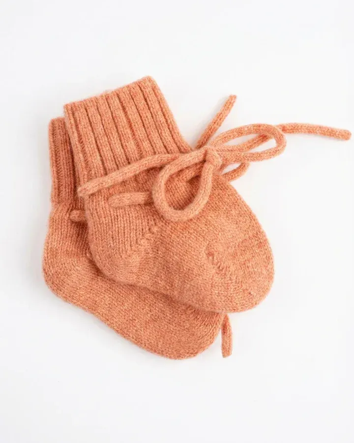 Merino wol babysokjes peach fuzz