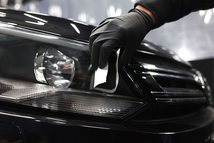 Applying Ceramic Coating to Car Headlight