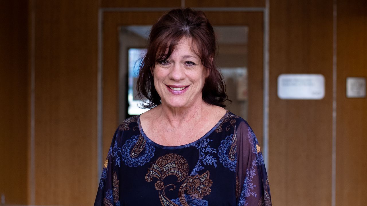 Cathy Belcher Headshot