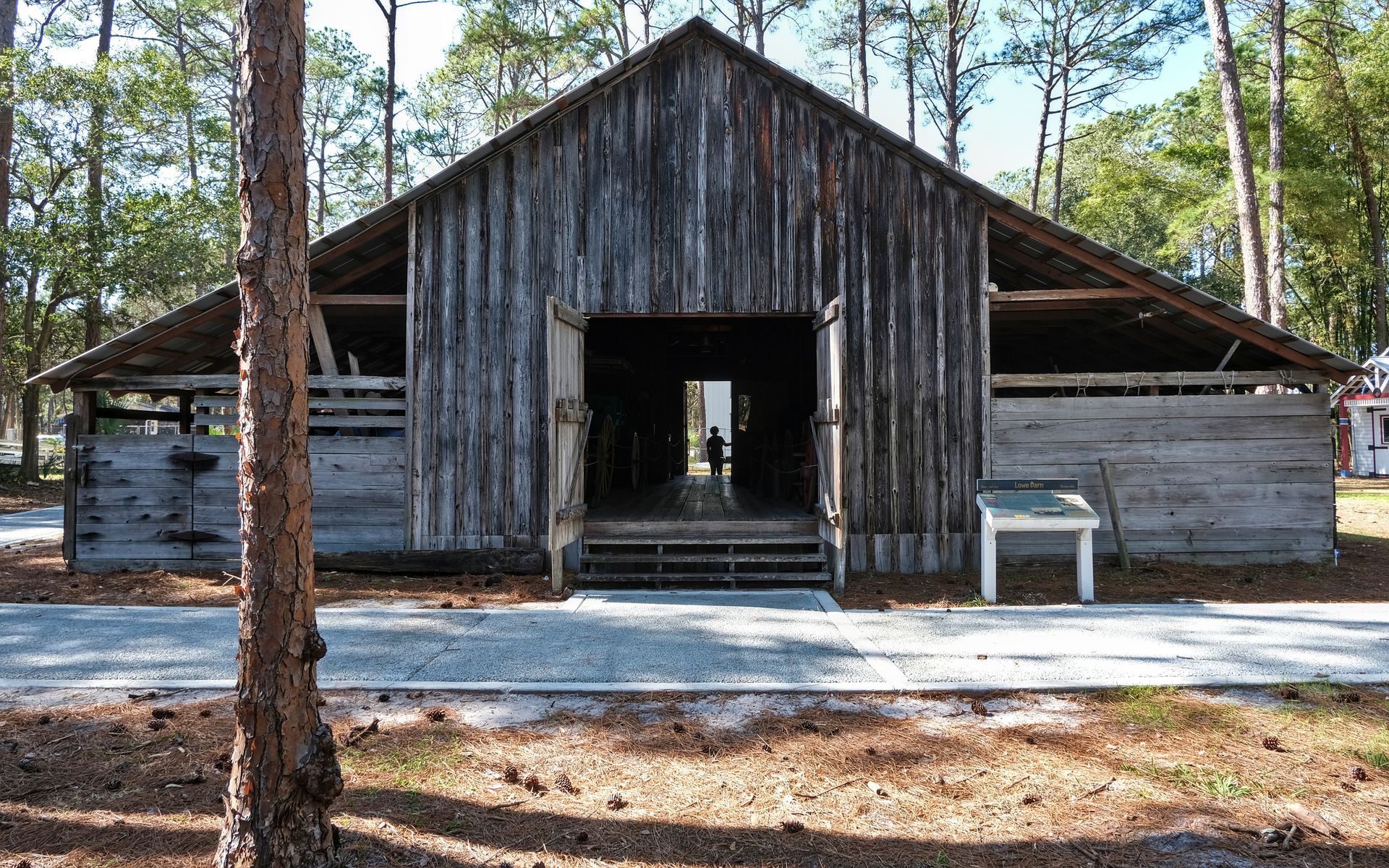 An Old Wooden Barn - Flagler County, FL - Screen Windows Painting Services
