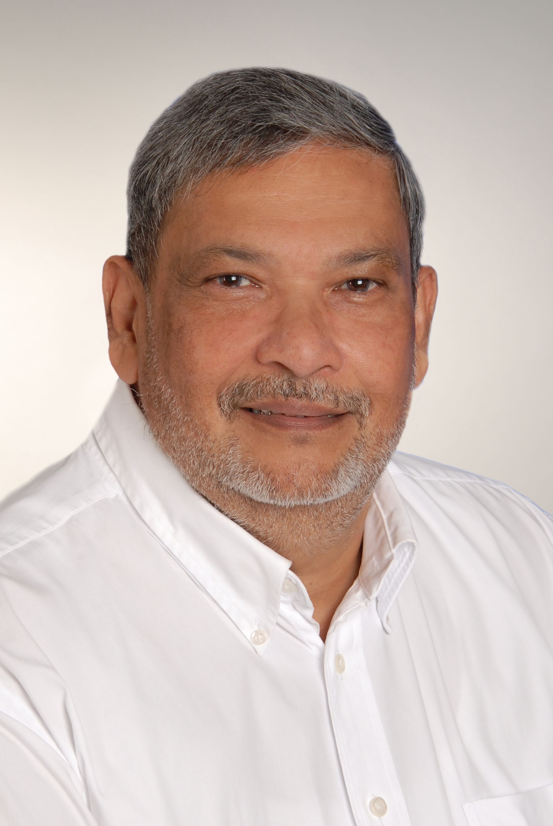 Portrait of Ayurvedic doctor Dr. Sebastiano De Mel