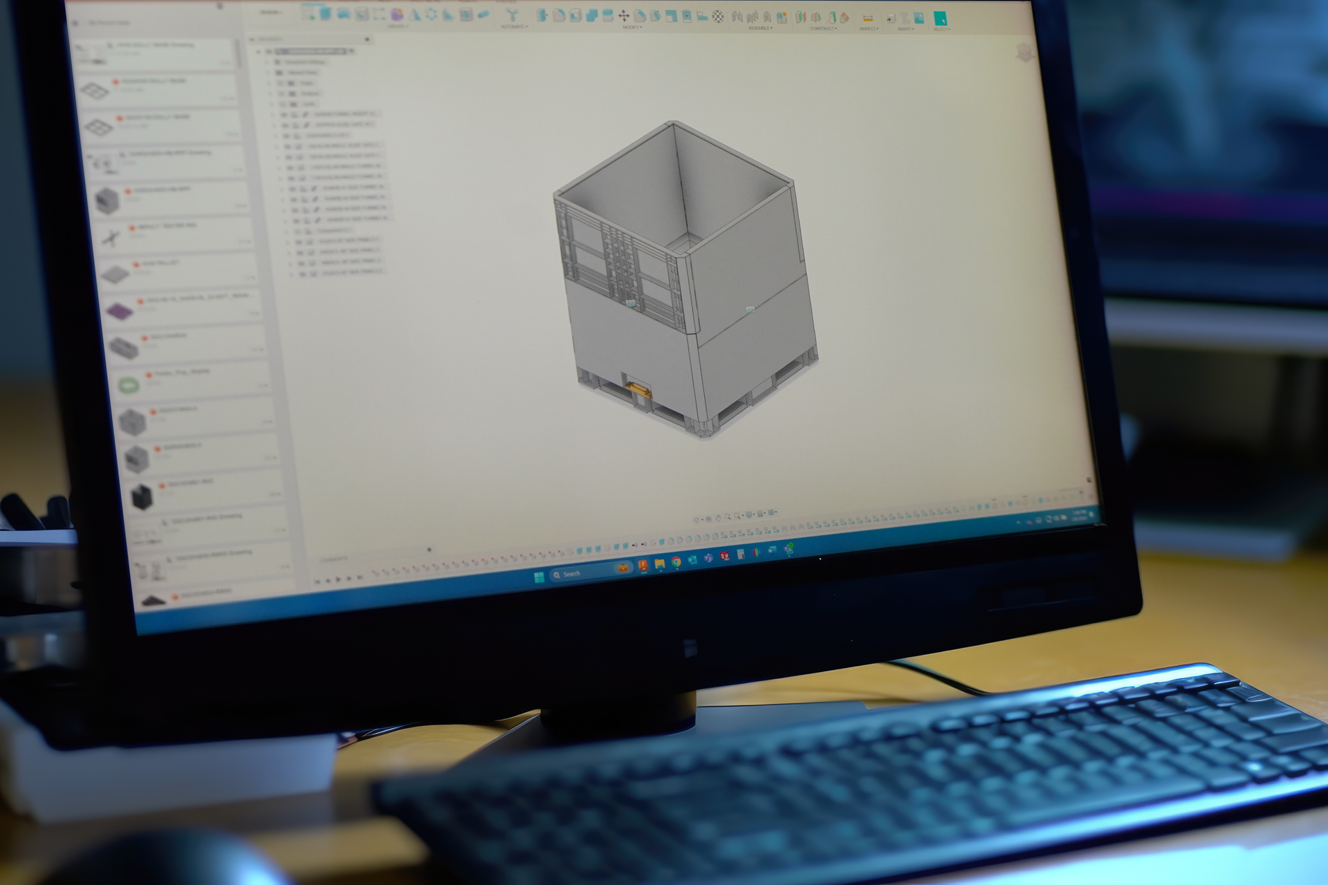 Custom Bulk Container design on compouter screen