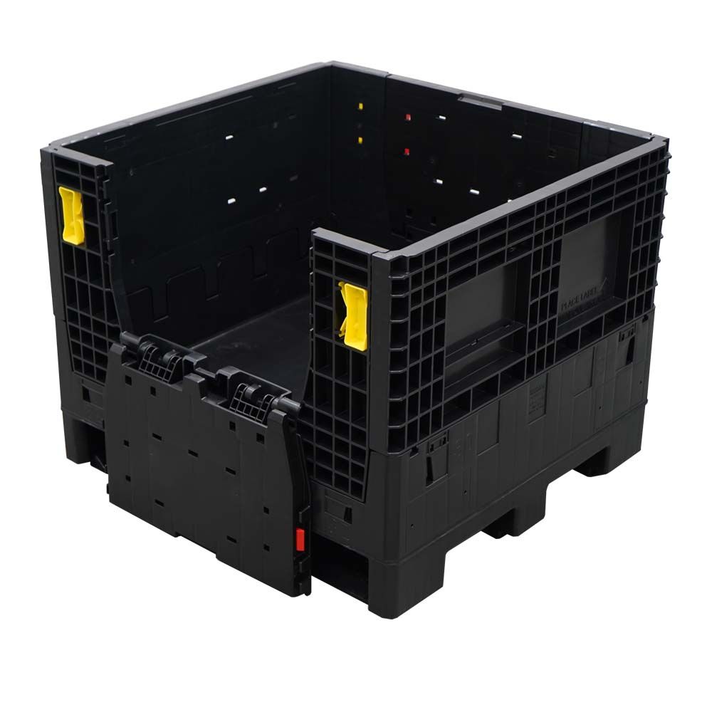 One drop door down of the 30x32x25 medium-duty bulk container