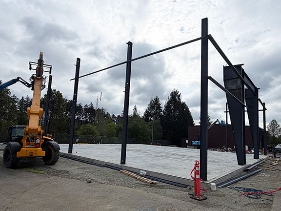 Primary steel framing for PEMB project