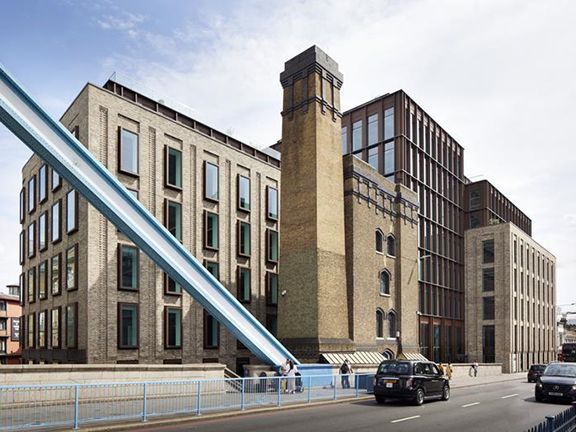 UK building from 1930s gets retrofitted using steel engineering.