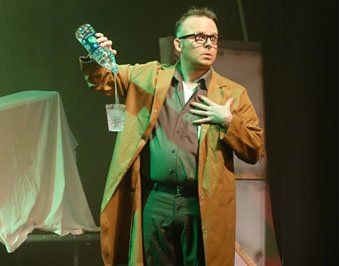 andrew green stage magician