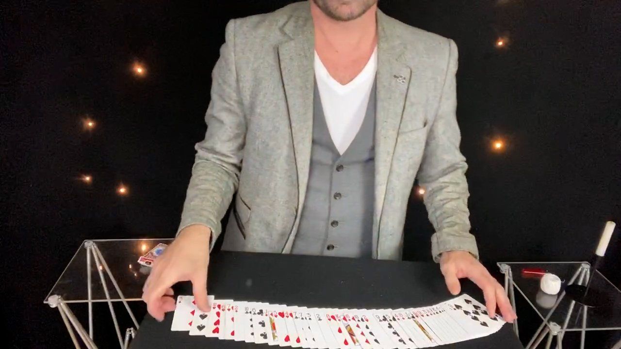 close up magician chester