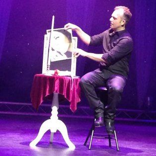 magician magic tricks magic circle