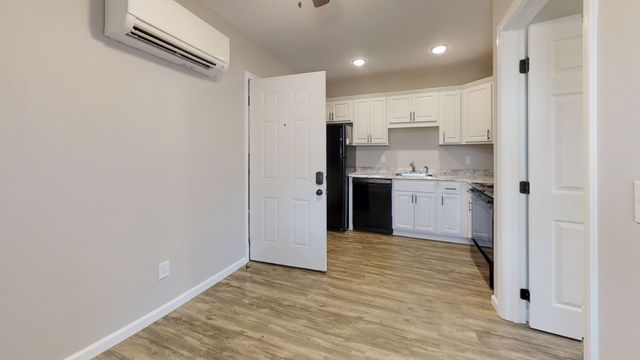 The Forum on East King St - Kitchen