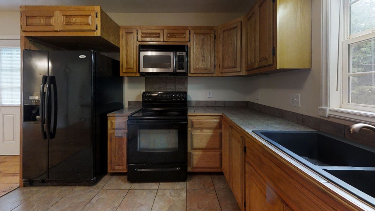 Junaluska Cabin - Kitchen appliances