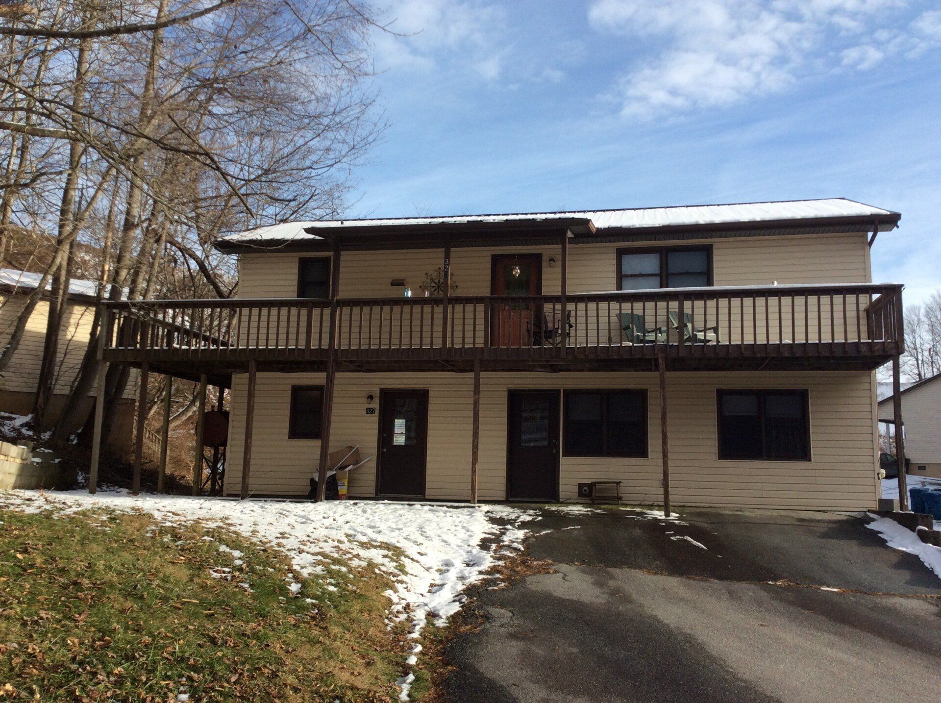 325/327 Hodges Valley - exterior