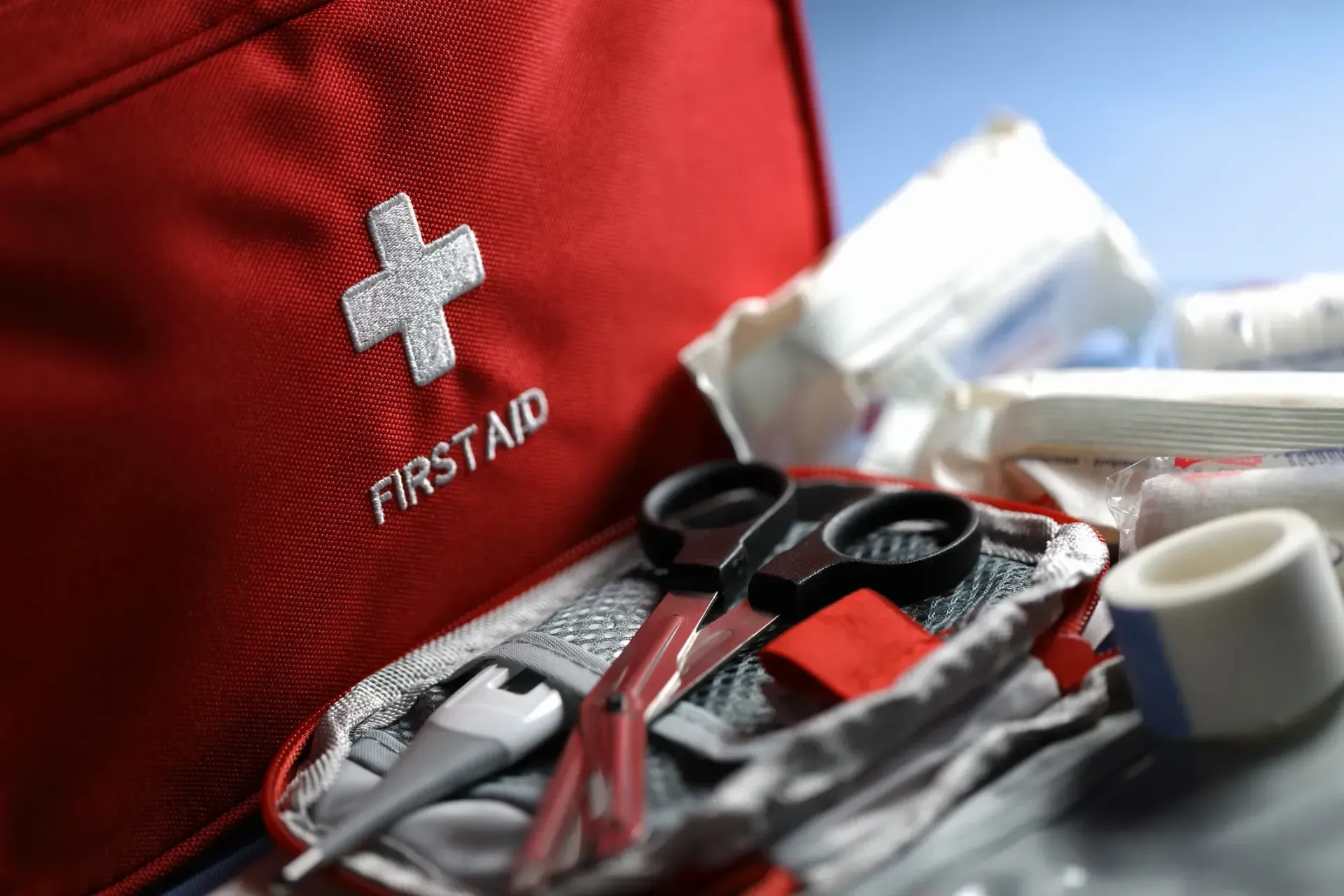 ANSI/ISEA Z308.1 Standards for Industrial First Aid Kits