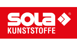 Ein rot-weißes Logo für Sola Kunststoffe
