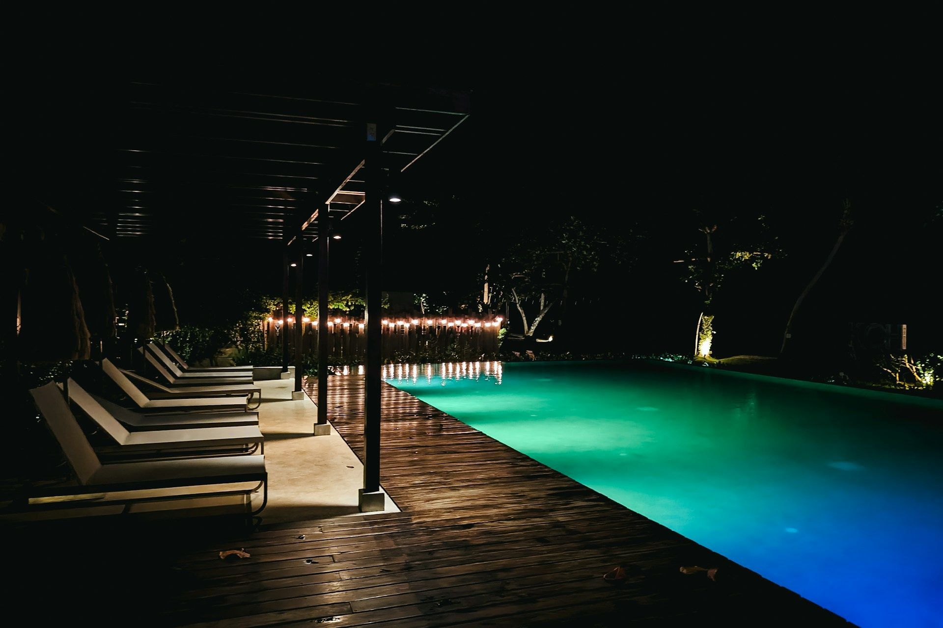 pool and landscape lighting