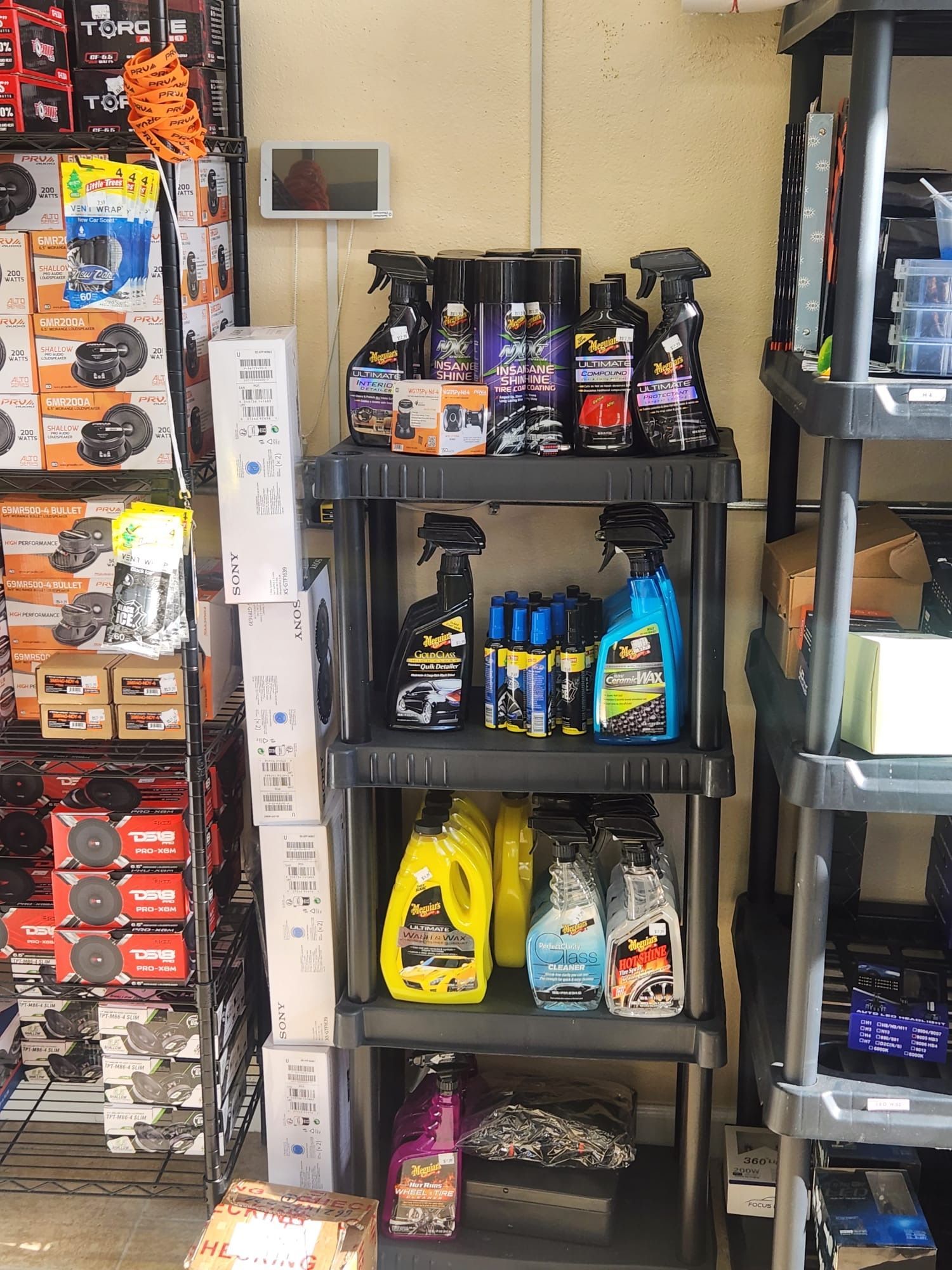 Glass cleaner - Springfield, MA - M&J Illumination Sound Center LLC