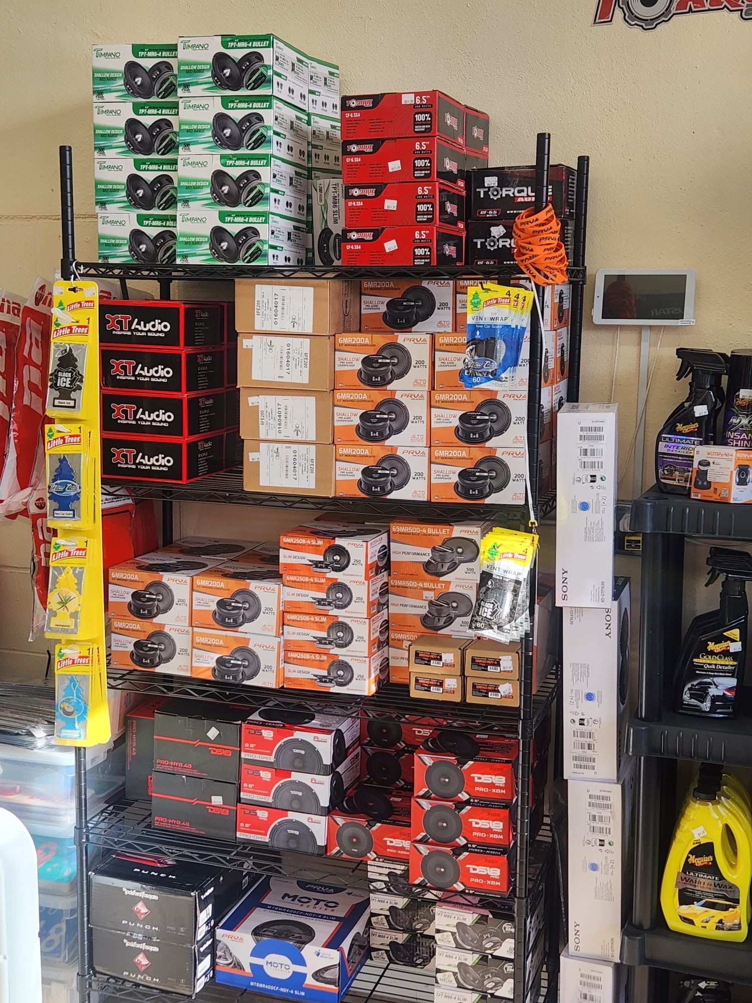 Car gadgets - Springfield, MA - M&J Illumination Sound Center LLC