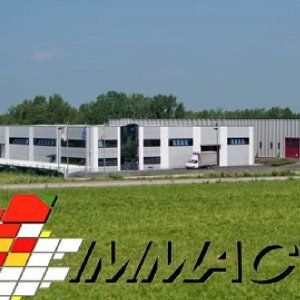 edificio dell'azienda di produzione macchina industriali