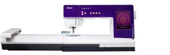 macchina da cucire viola Pfaff per professionisti