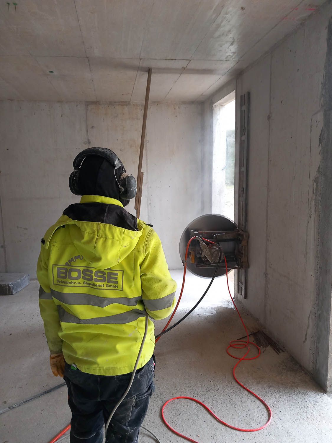 Baustelle Bauarbeiter Bosse Wandsägen