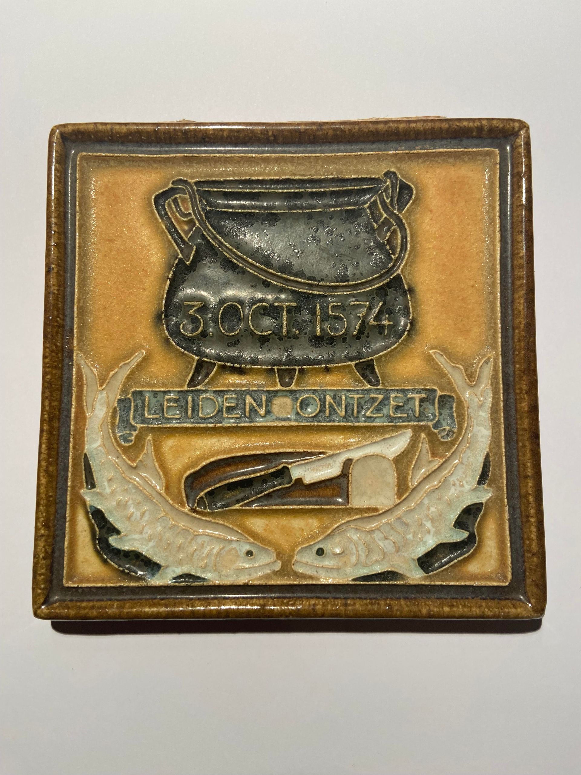 PFtegel Porceleyne Fles Delft Cloisonne tegel Leiden Ontzet