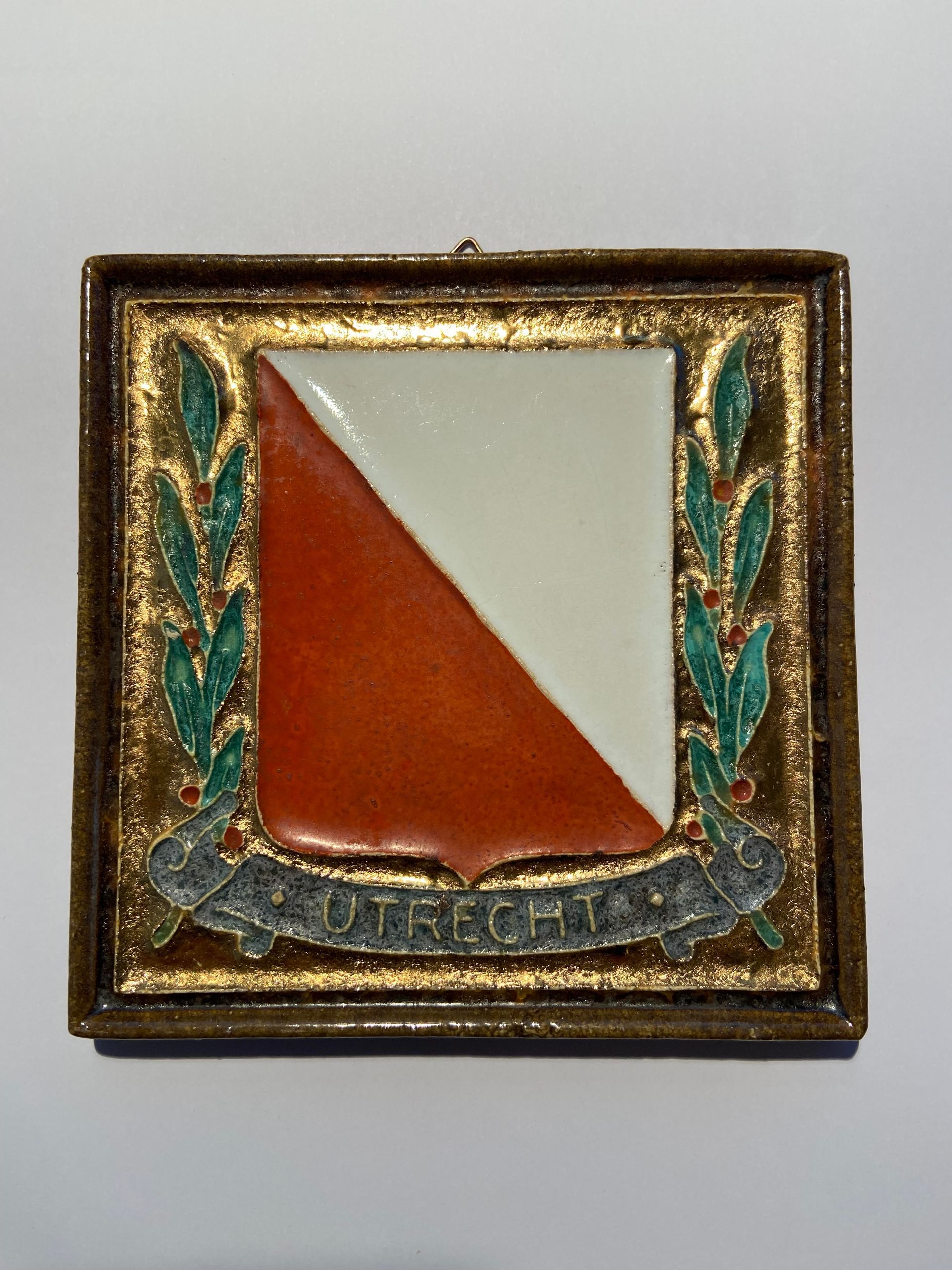 PFtegel Porceleyne Fles Cloisonné wapentegel Utrecht. Royal Delft Tile. Porcelain tile Delft.