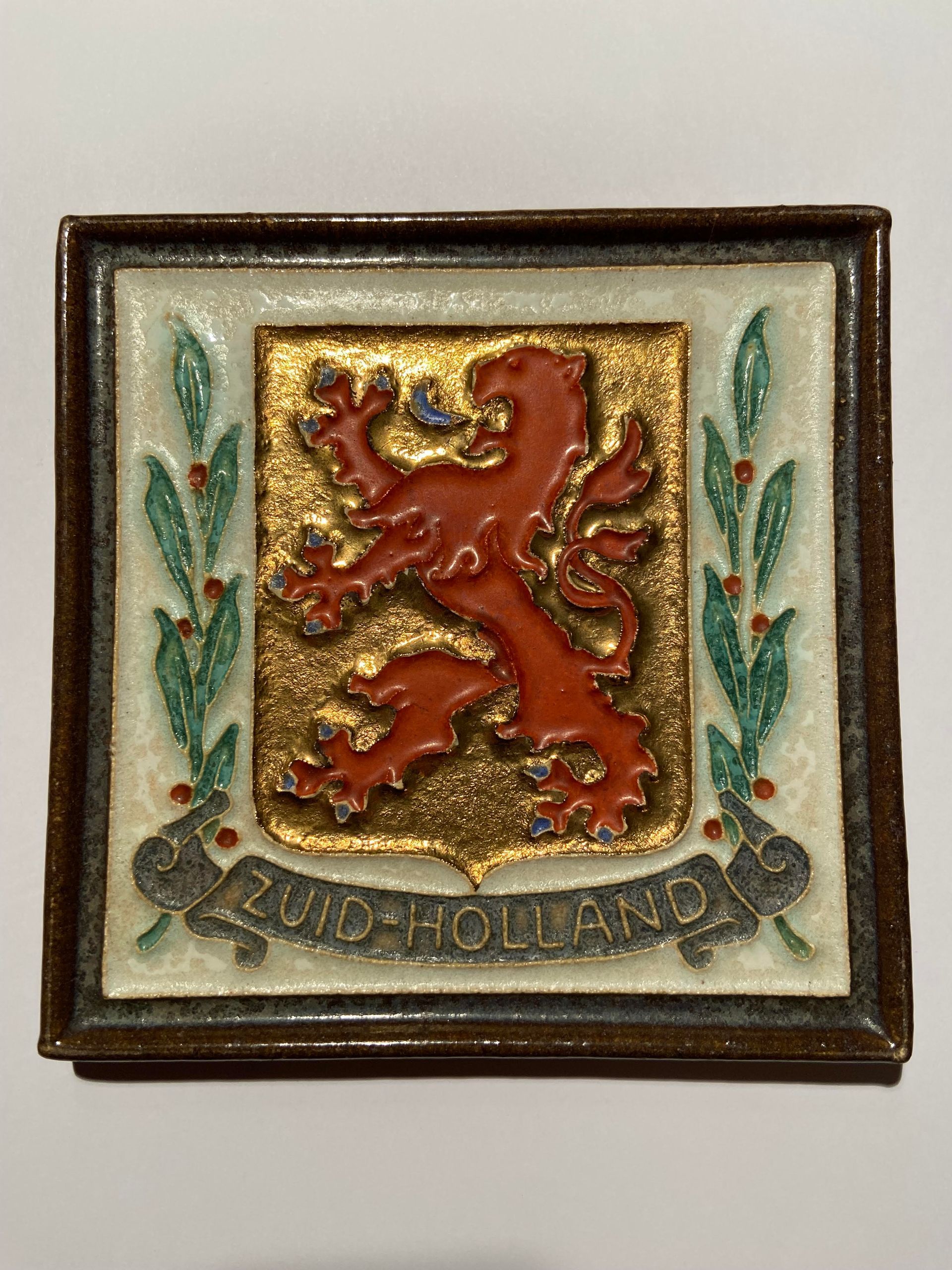 PFtegel Porceleyne Fles Cloisonné wapentegel Zuid-Holland. Royal Delft Tile. Porcelain tile Delft. Coat of arms.