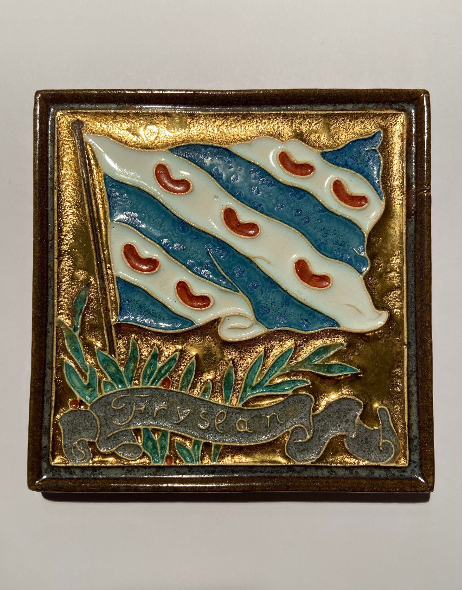 PFtegel Porceleyne Fles Cloisonné wapentegel Fryslan vlag. Royal Delft Tile. Porcelain tile Delft. Coat of arms.
