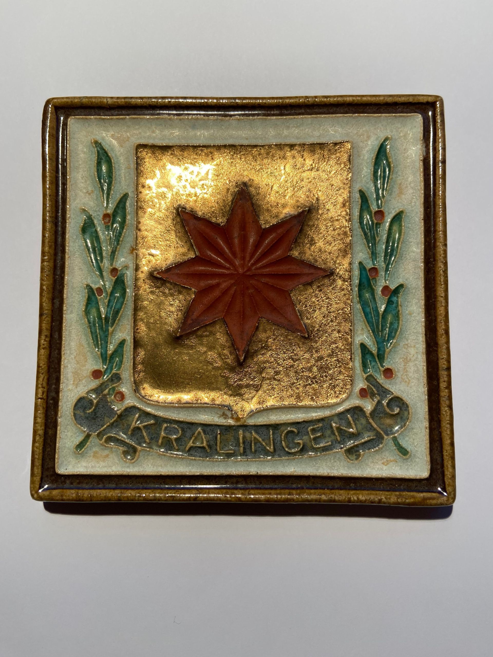 Porceleyne Fles Cloisonne wapentegel Kralingen