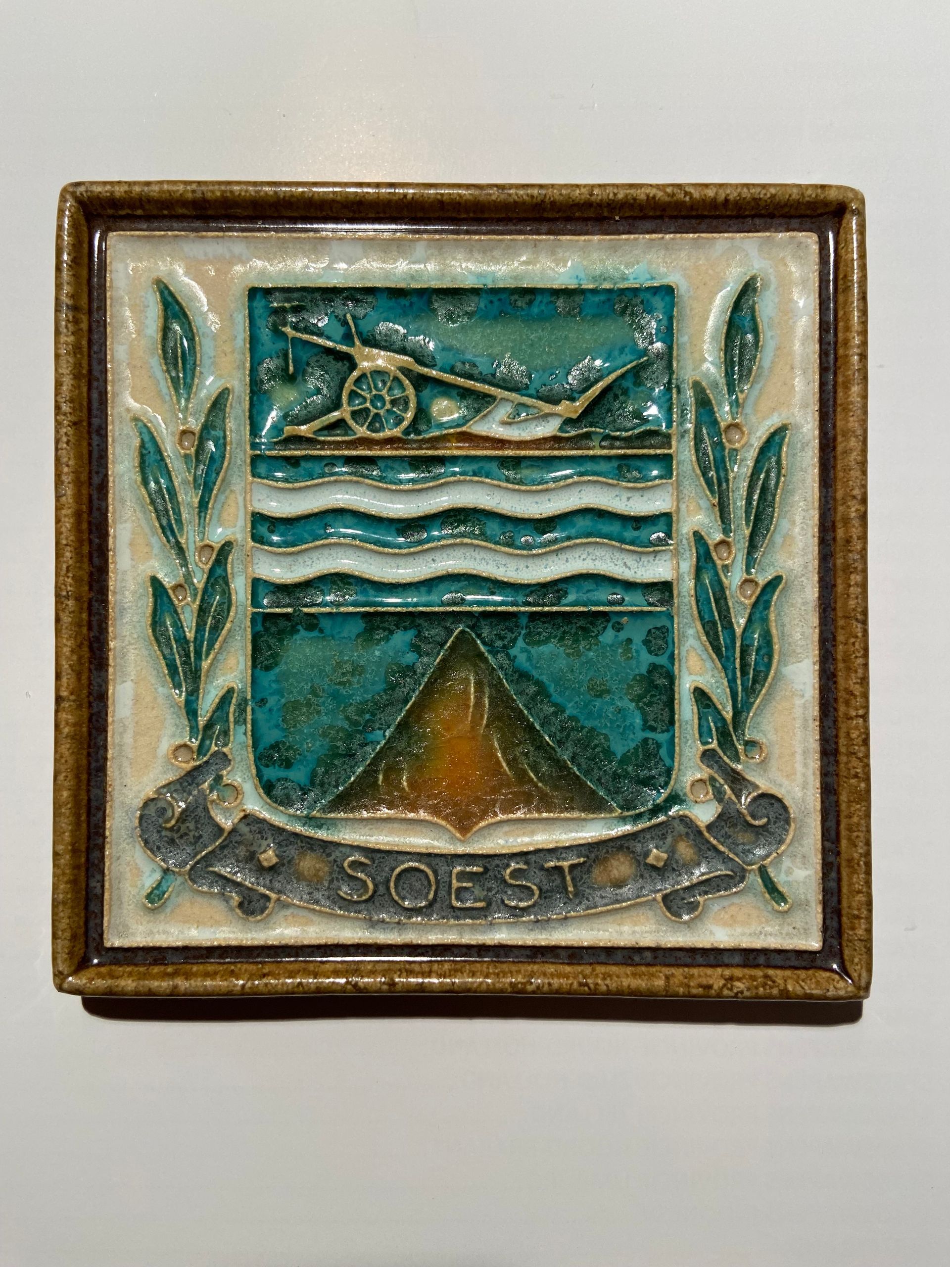 Porceleyne Fles Cloisonne wapentegel Soest