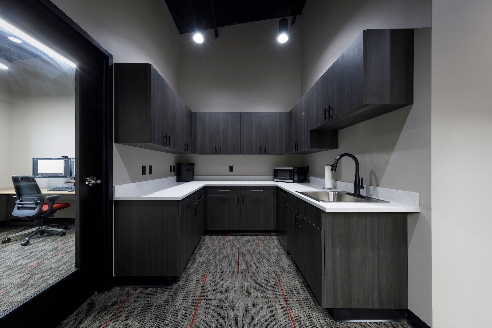 Our New Commercial Construction Office in Lake Ozark, MO Is Fully-Equipped for Your Convenience.