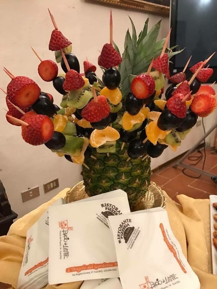 spiedini di frutta