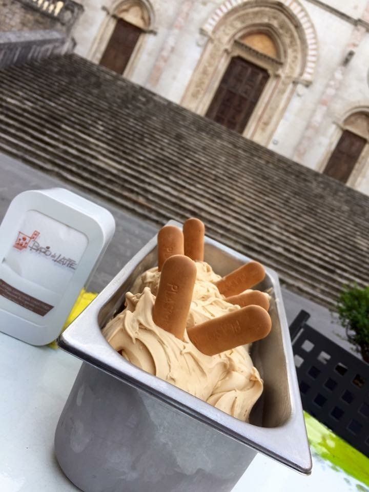 gelato e savoiardi