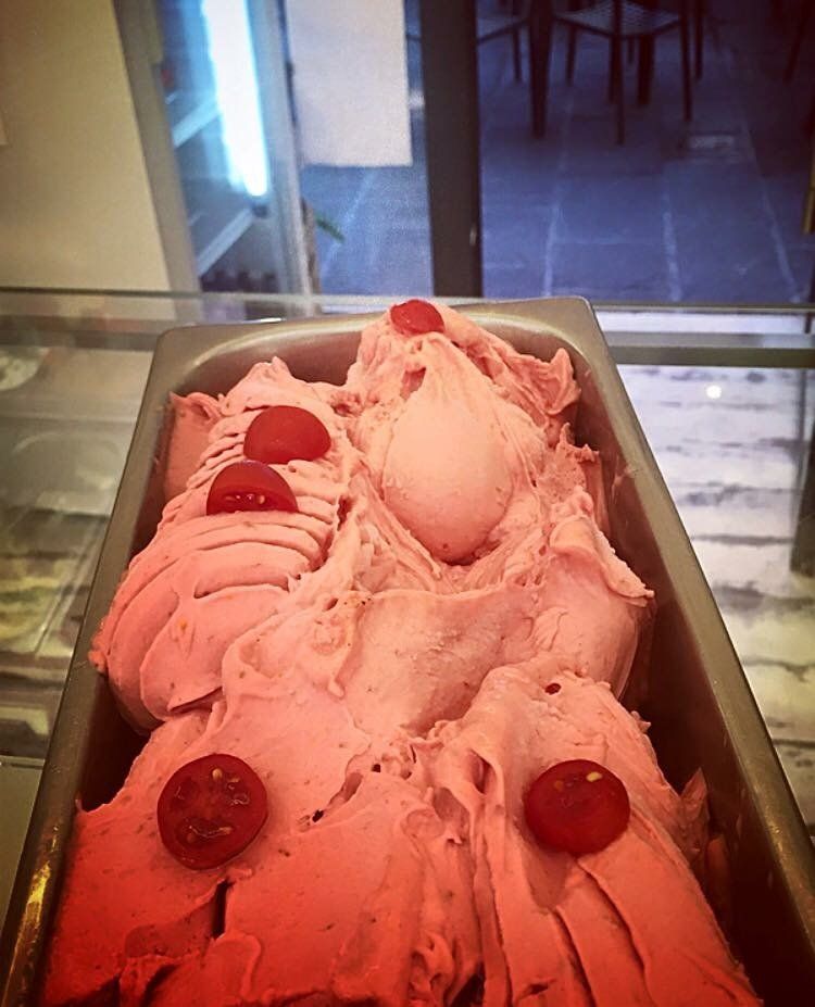 gelato ai frutti di bosco