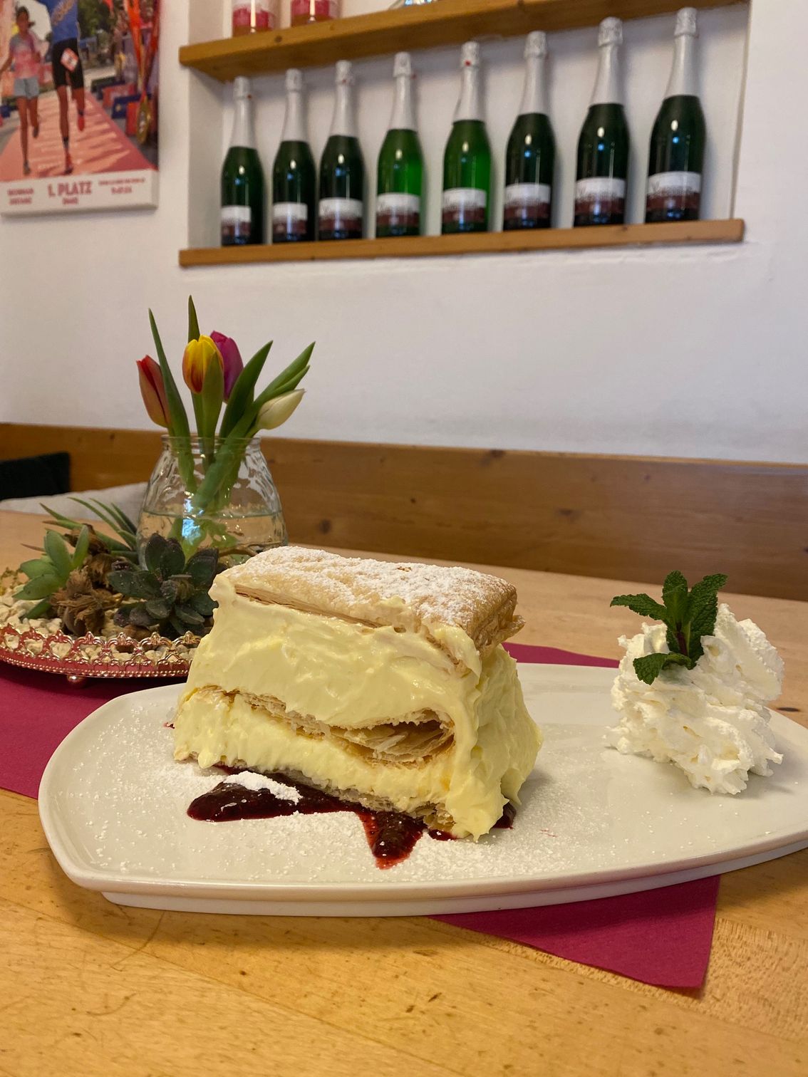 Heuriger Cremeschnitte
