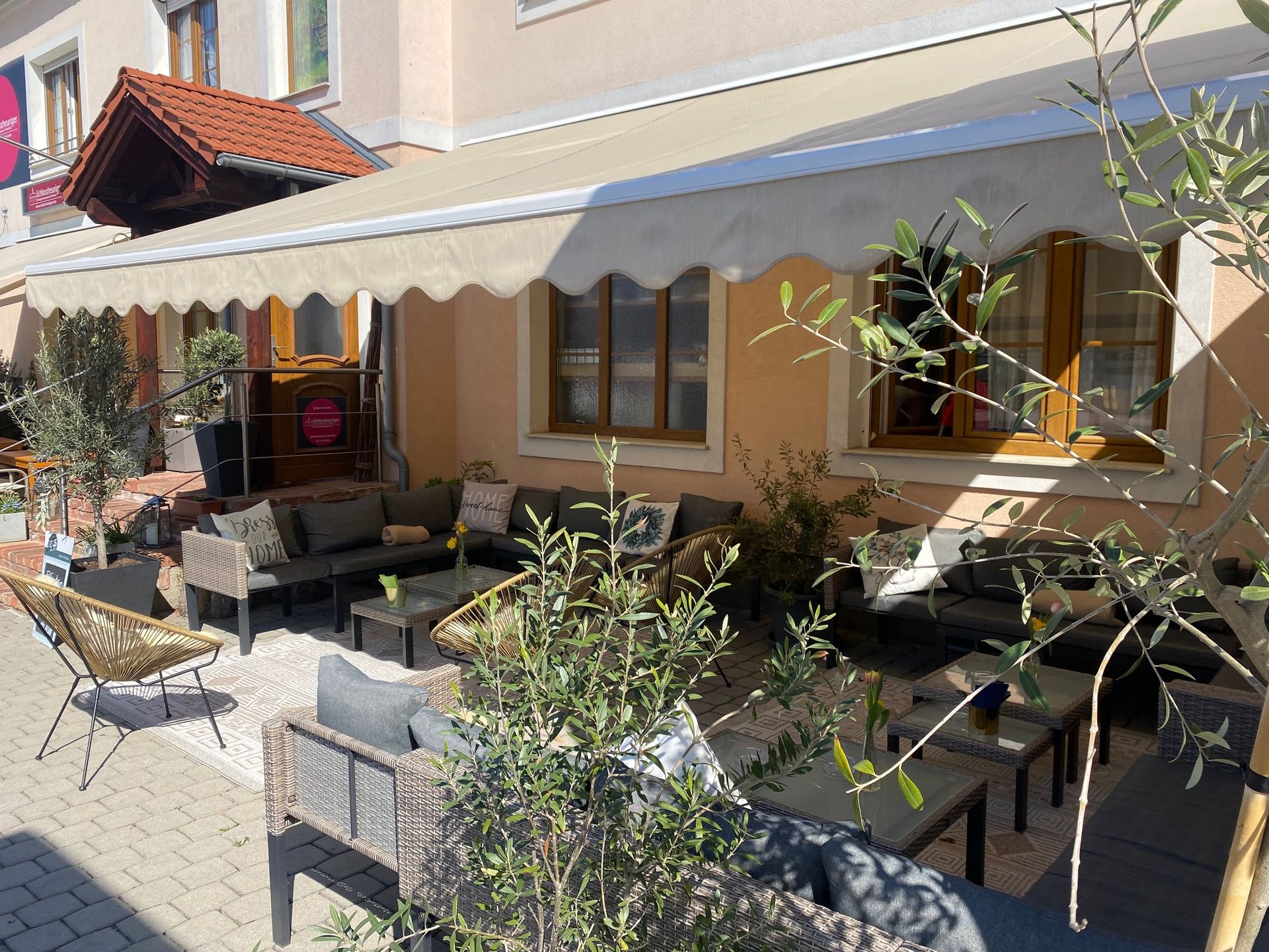 Heuriger Sonnige Plätze